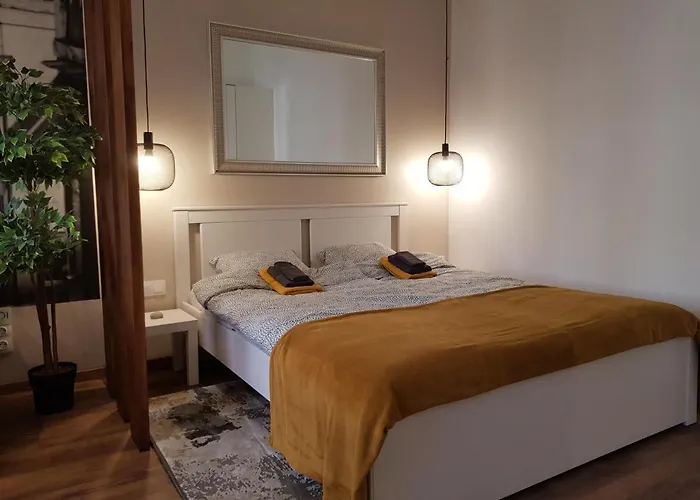 Downtown Station Apartment