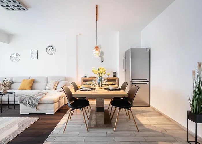 Premier Pest Side Apartment
