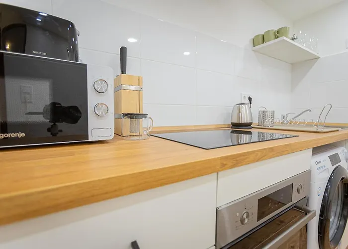 2 Bedroom Apartment In The Dob Street, Emerald