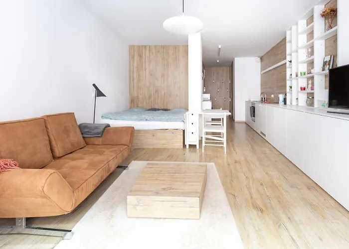 B44 Brody Apartment