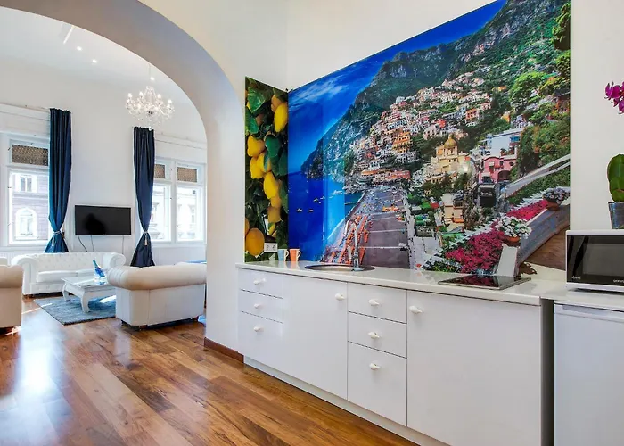 Royale Apartment