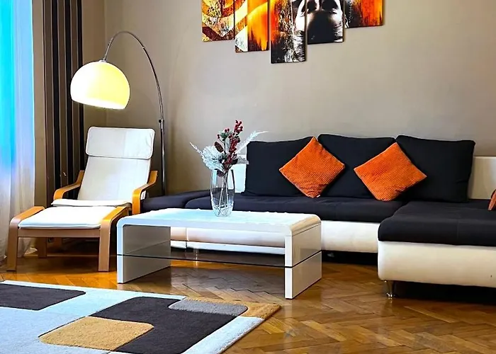 A54: Charming Apartment In The Ruin Bar District