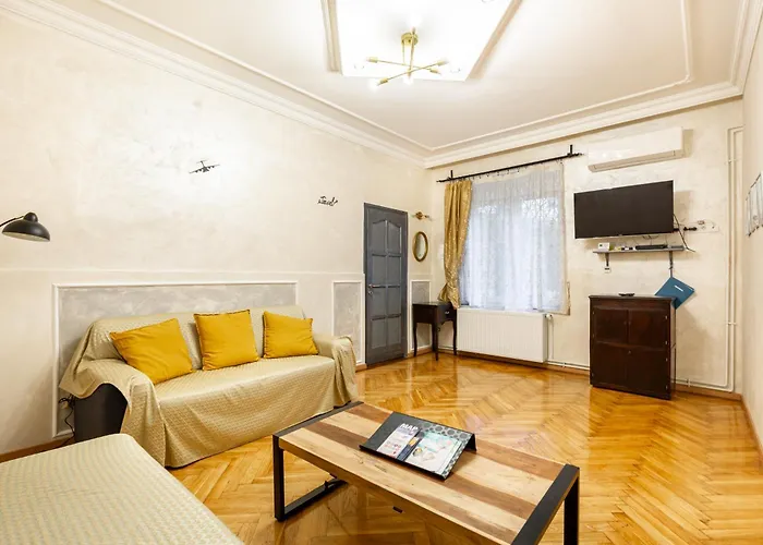 Mari&Emi Flat In Corvin