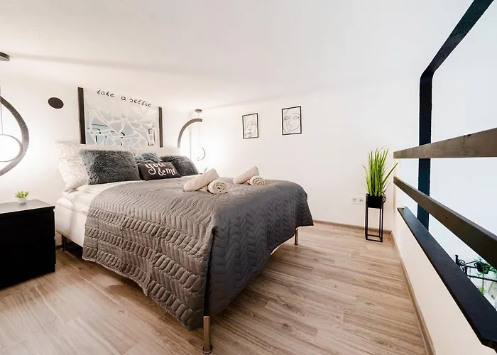 Secret Garden Apartment - Free Parking