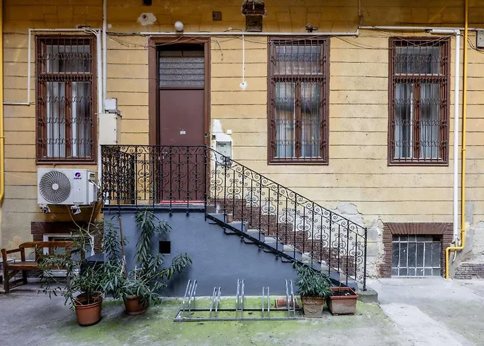 Kandallo Apartment
