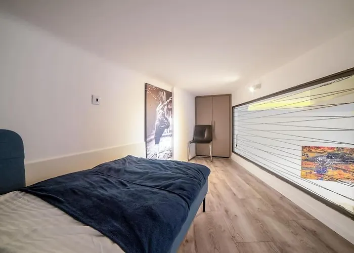 4 Seasons Of Love - Luxury 3-Bedroom City Home