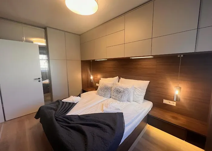 Karzo Property Lk 202