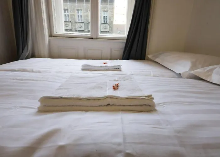 Pest-Port Apartment Room-5 Private Apartment