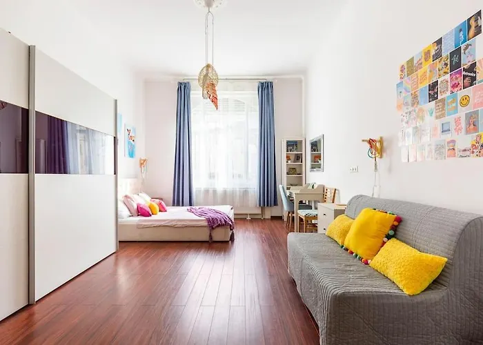 Annicku\'S Stylish Budapest Apartment