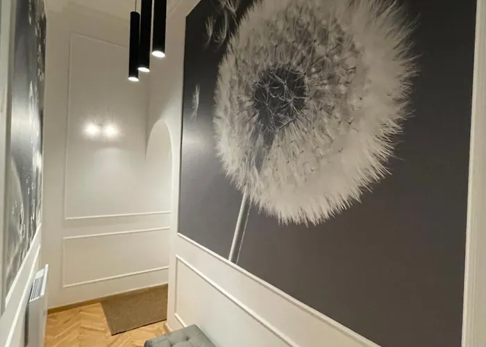 Flower Apartment