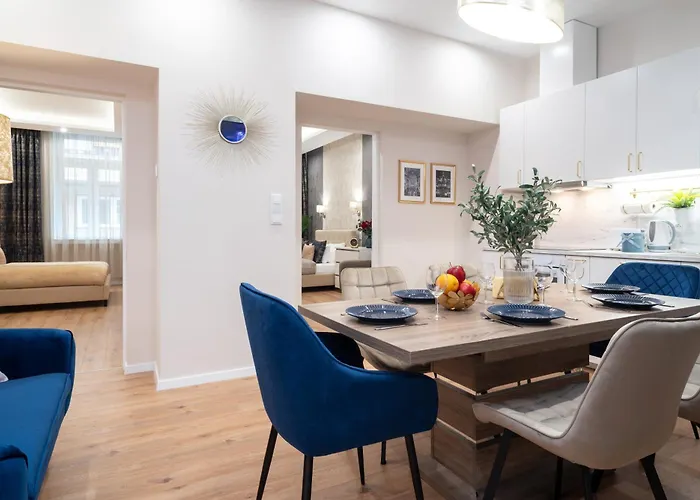 Amethyst Apartments - Acacia 2 Bedroom