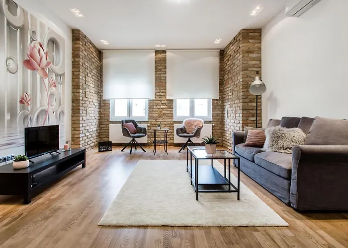 Luxurious Danubeside Apartment For 4