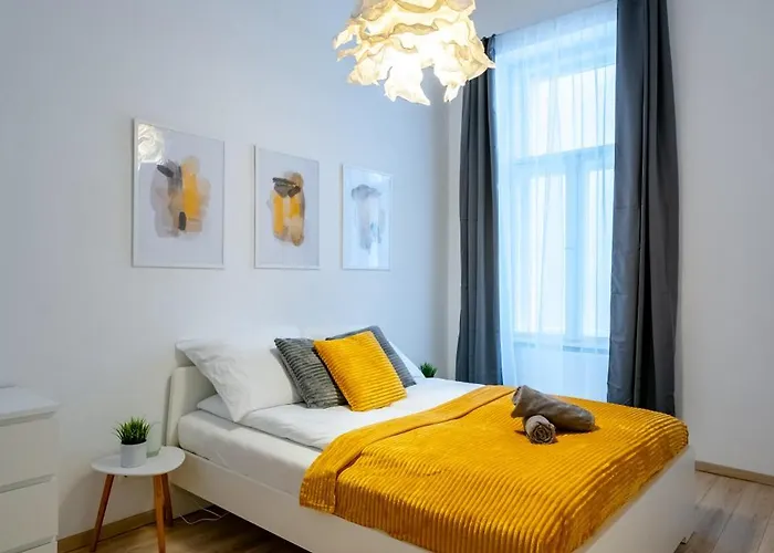 Wave - 3 Bedroom Apt In Center