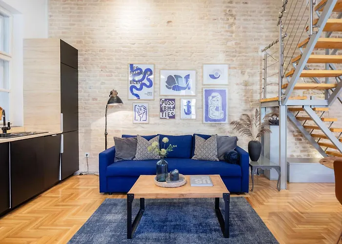 Historic Penthouse With Sauna & Jacuzzi @Downtown