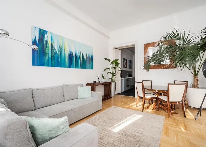 Aviator Luxury Apartment