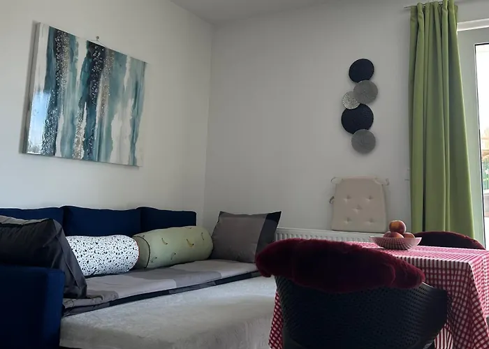 New Studio Apartment In Central Budapest - Free Parking