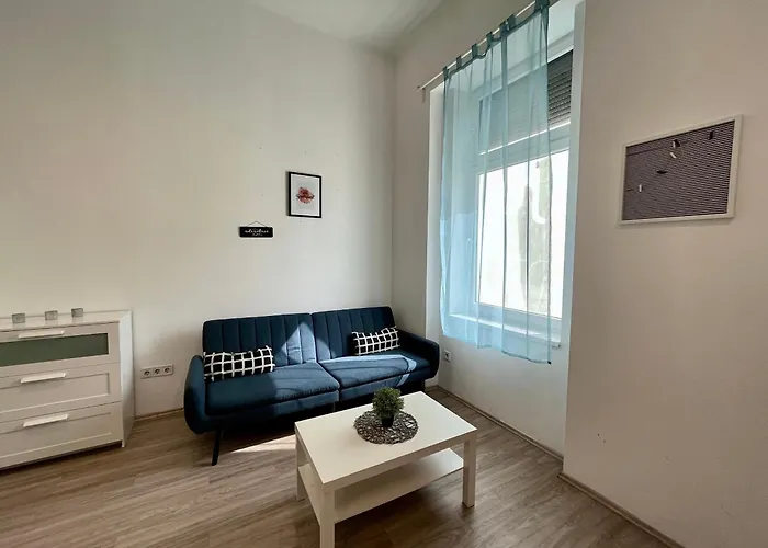 Retek Buda Central Apartment