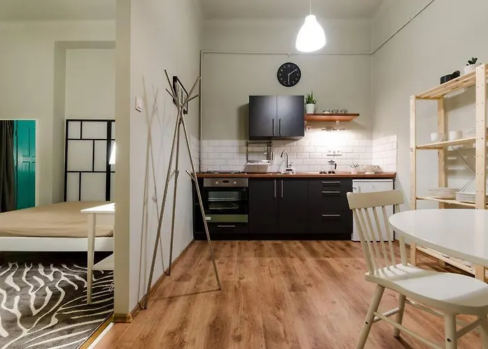 Cosy Apartment In Party District K30