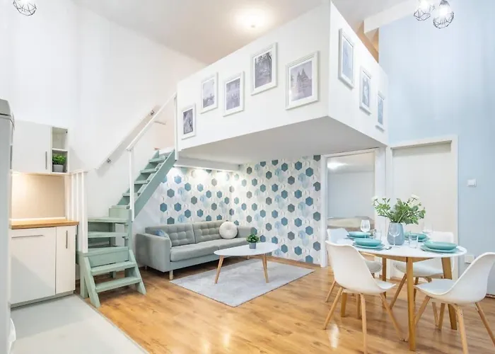 Trendy Downtown Hideaway