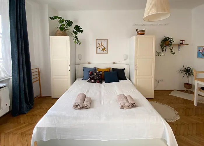 Quiet Apartment Near Buda Castle