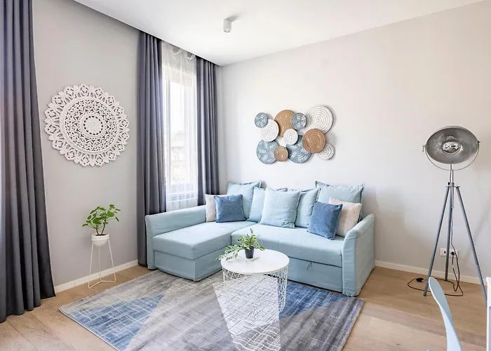 Stylish & Spacious Central Suite By Prestige Homes
