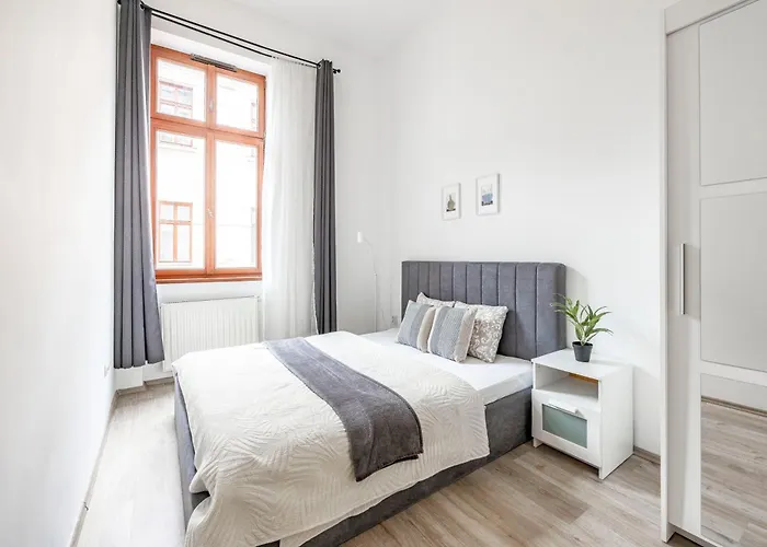 Central Deluxe Gozsdu Court Apartment