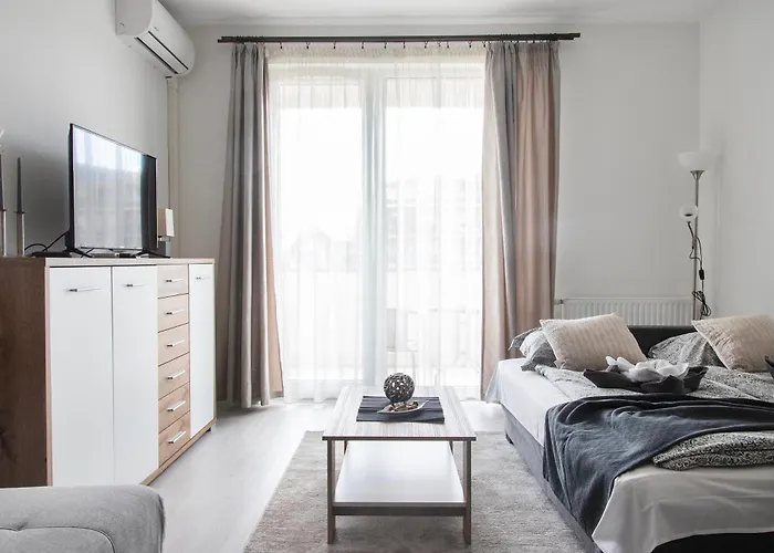 Corvin Gem Apartment With Parking