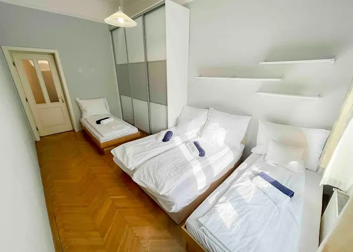 Spacious Retreat By Puskas Arena