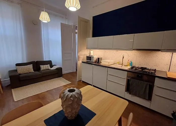 New 2Br Apt Near Andrassy Av. And Varosliget