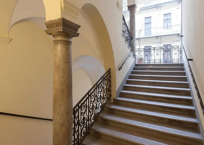 Andrassy Garden Apartment In Center
