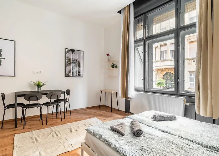 Downtown Budapest Hegedus 8