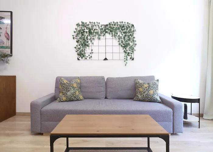 Spring House With Free Private Parking