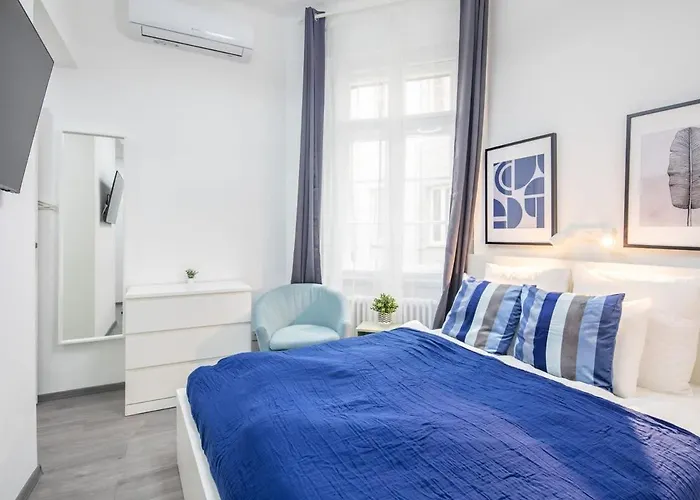 Super Central Mini Studio