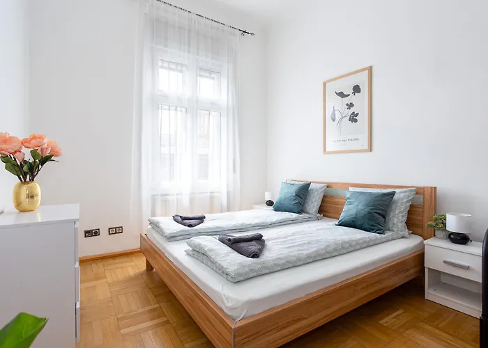 Urania Apartments