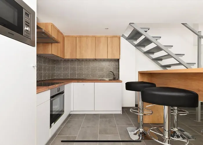 Downtown Budapest 5 Bedrooms 4 Bathrooms Raday Stretches