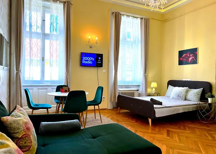 N38 Apartments By Small Home Budapest