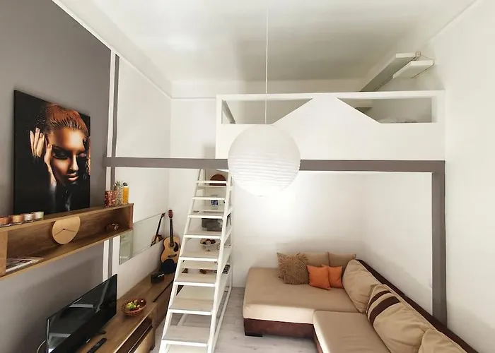 Violet Apartment, Cute Place Near Corvin Plaza, With Ac