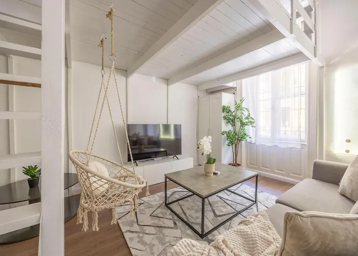 Central Cozy & Dream Home Next To The Famous Synagogue
