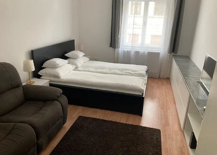 Voeroesmarty Apartment Downtown