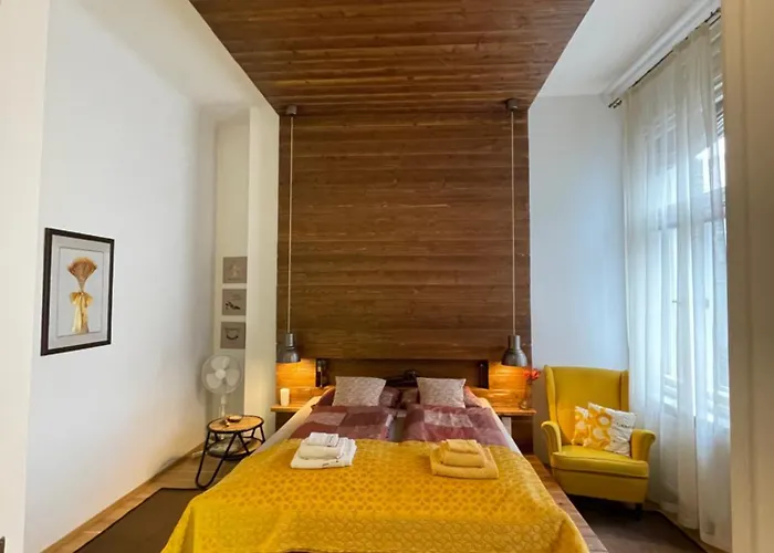 Amber Pearl Apartment 2 Rooms And 2 Bathrooms At Kalvin Square