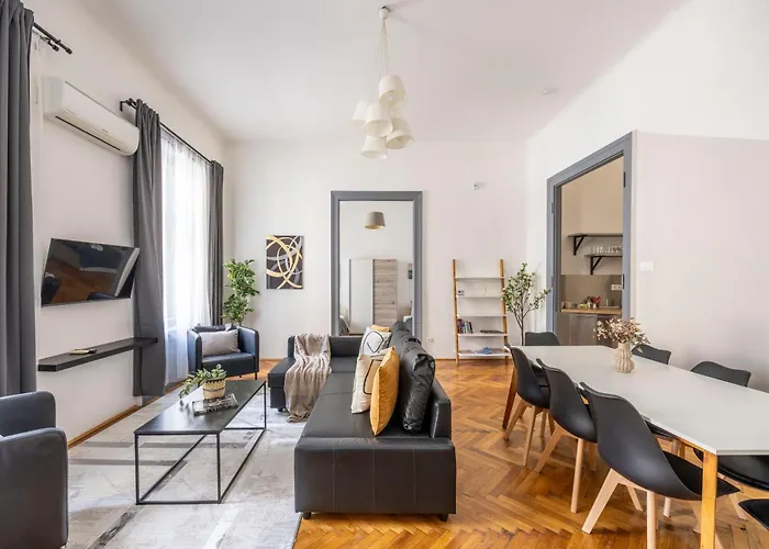 Charming & Cozy Stylish Apartment In The Heart Of Budapest