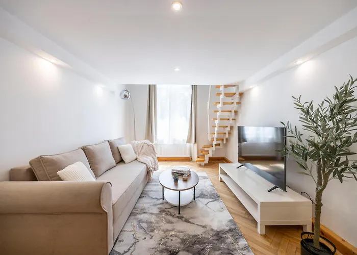 Fabulous Central Dream Home & Retreat