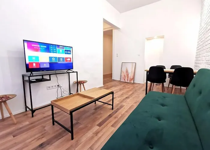 Budapest Weiner Leo Suite