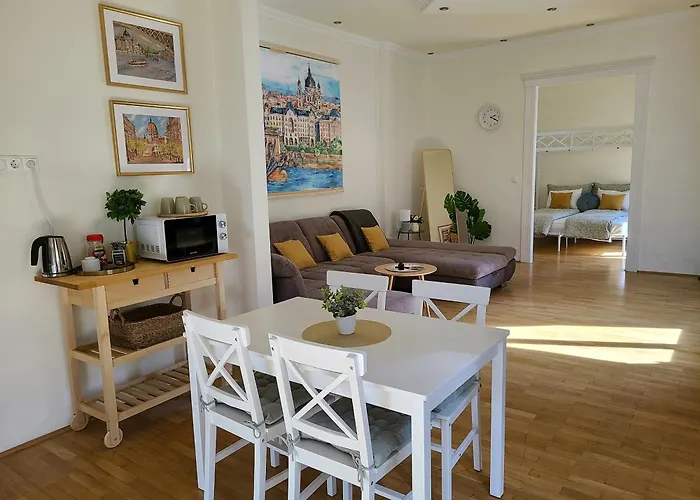 Central Budapest Oasis - City Center Apartment