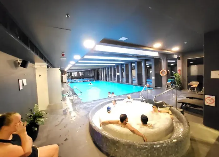City Center Wellness Suites - Pool-Gym-Parking