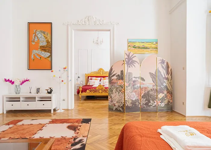Unique Home At Chain Bridge With Danube View