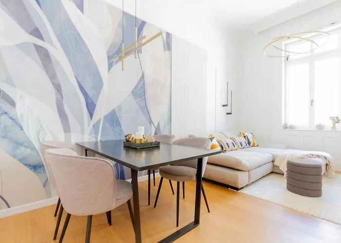 Harmonic Apartment In Bem Square