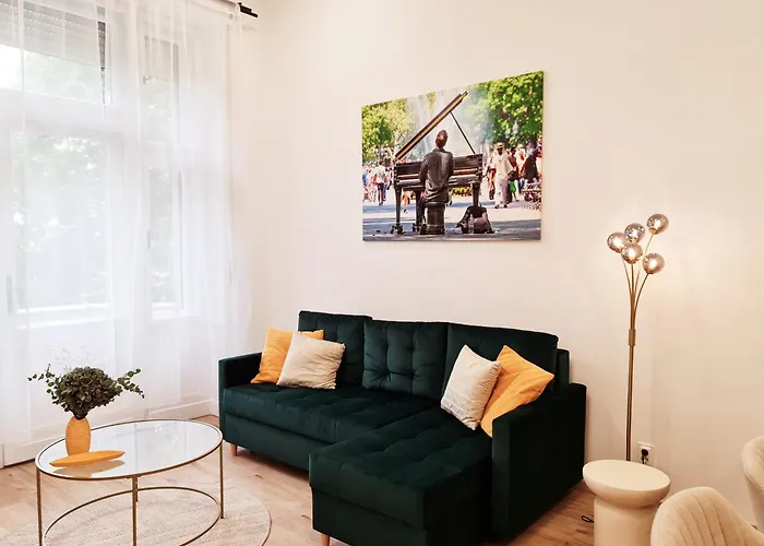 Liszt Apartment With Balcony And Garage Available -Symphony 1