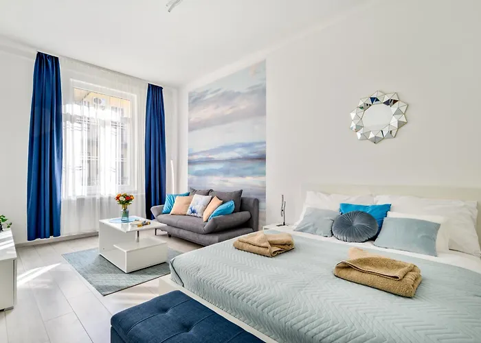 Central Oasis 2 Bd Apartment
