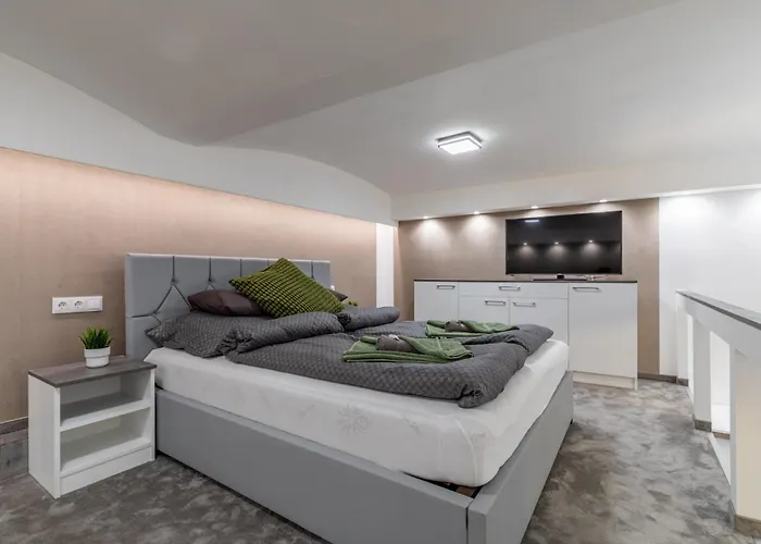 Antonio Residence